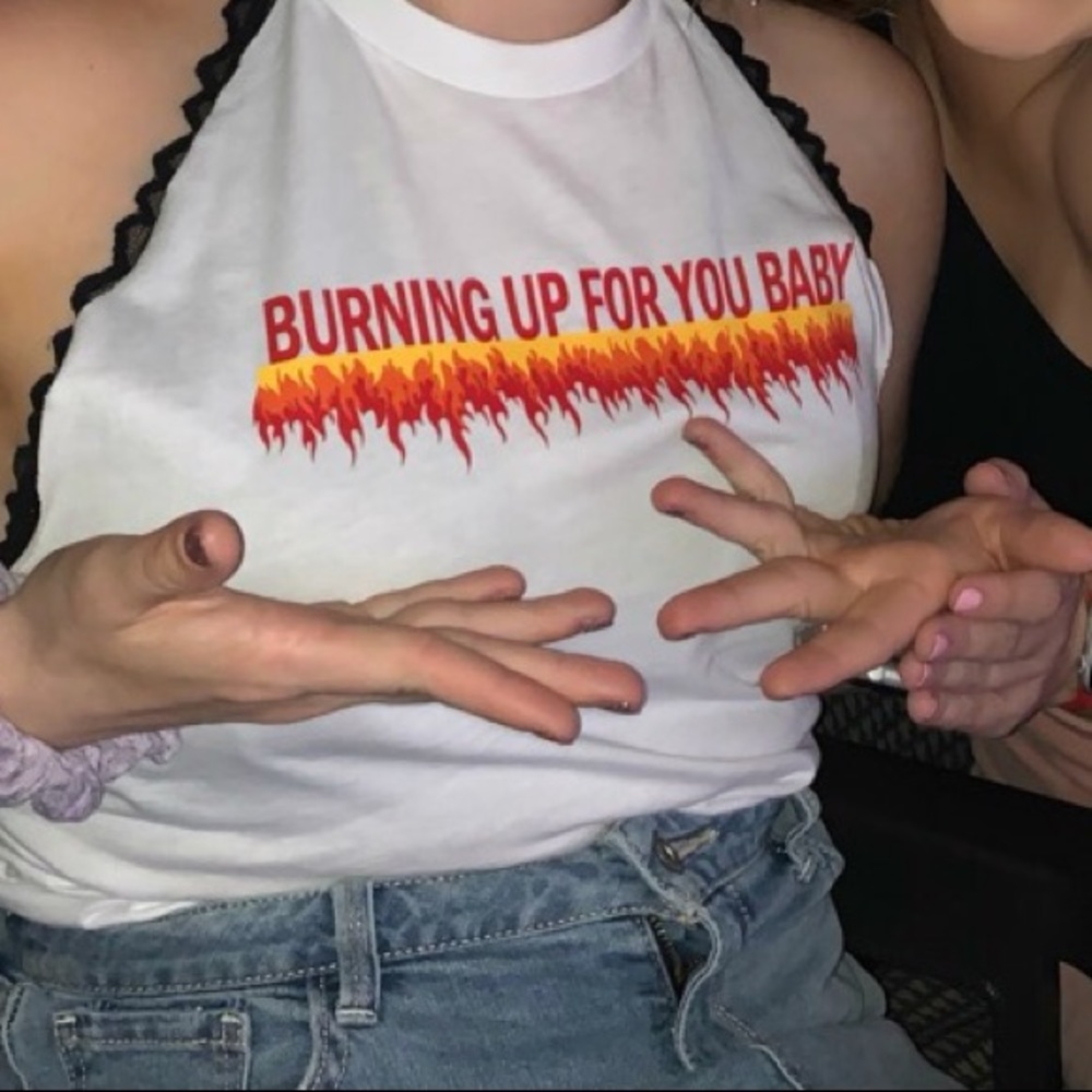 Jonas Brothers cut concert tank